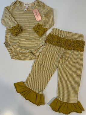 NWT Marie Nicole Striped Ruffle Set